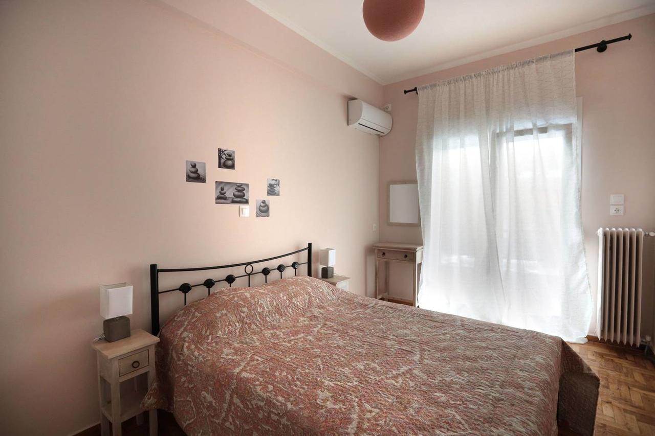 Pale Coloured Apt In Athens Historic Centre المظهر الخارجي الصورة