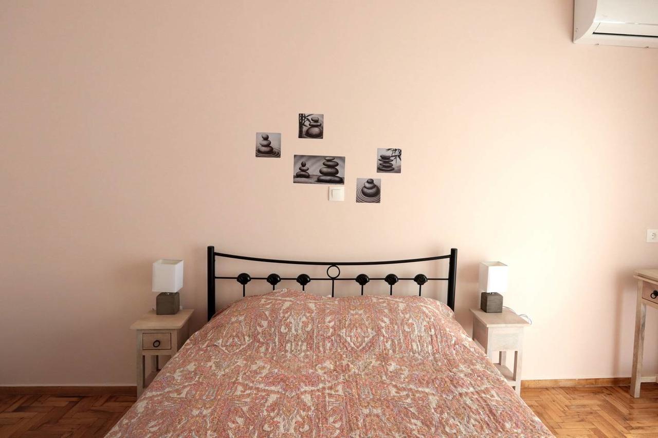 Pale Coloured Apt In Athens Historic Centre المظهر الخارجي الصورة